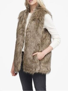 Faux Fur Sleeveless Vest in Taupe Brown